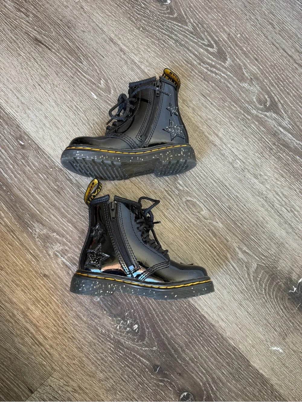 Dr. Martens Kids Black Patent Star Combat Boots